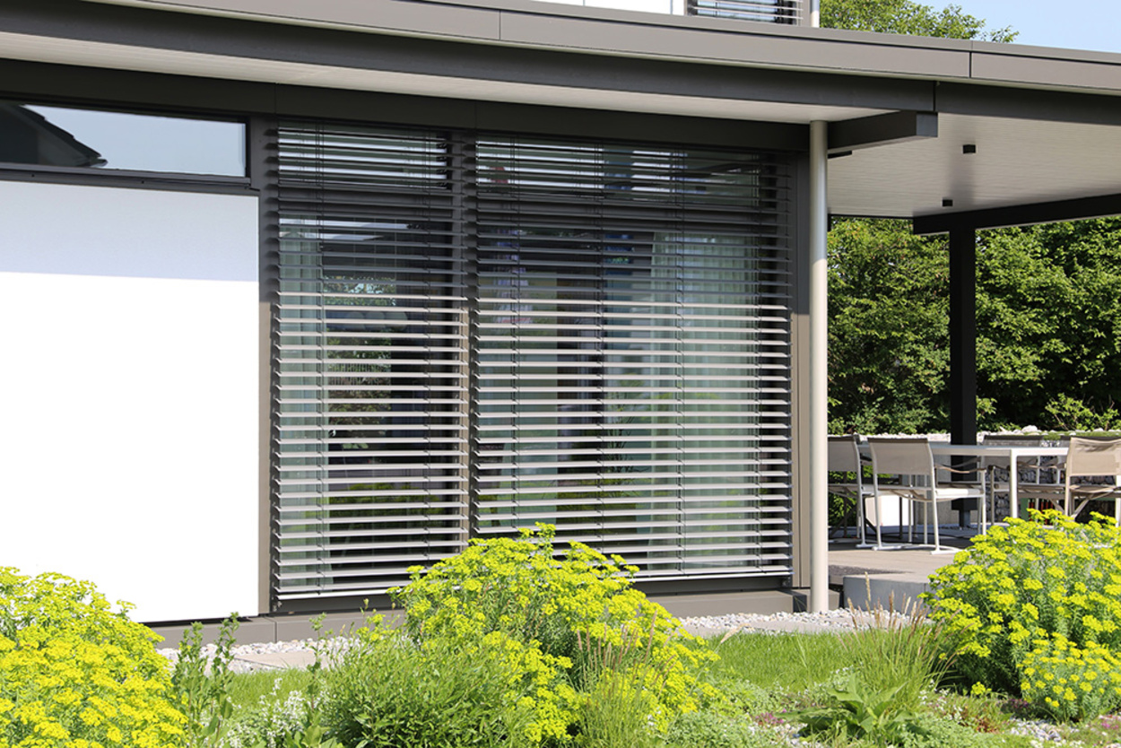 Rollladen­steuerung bei P&H Elektrotechnik GmbH in Oberasbach