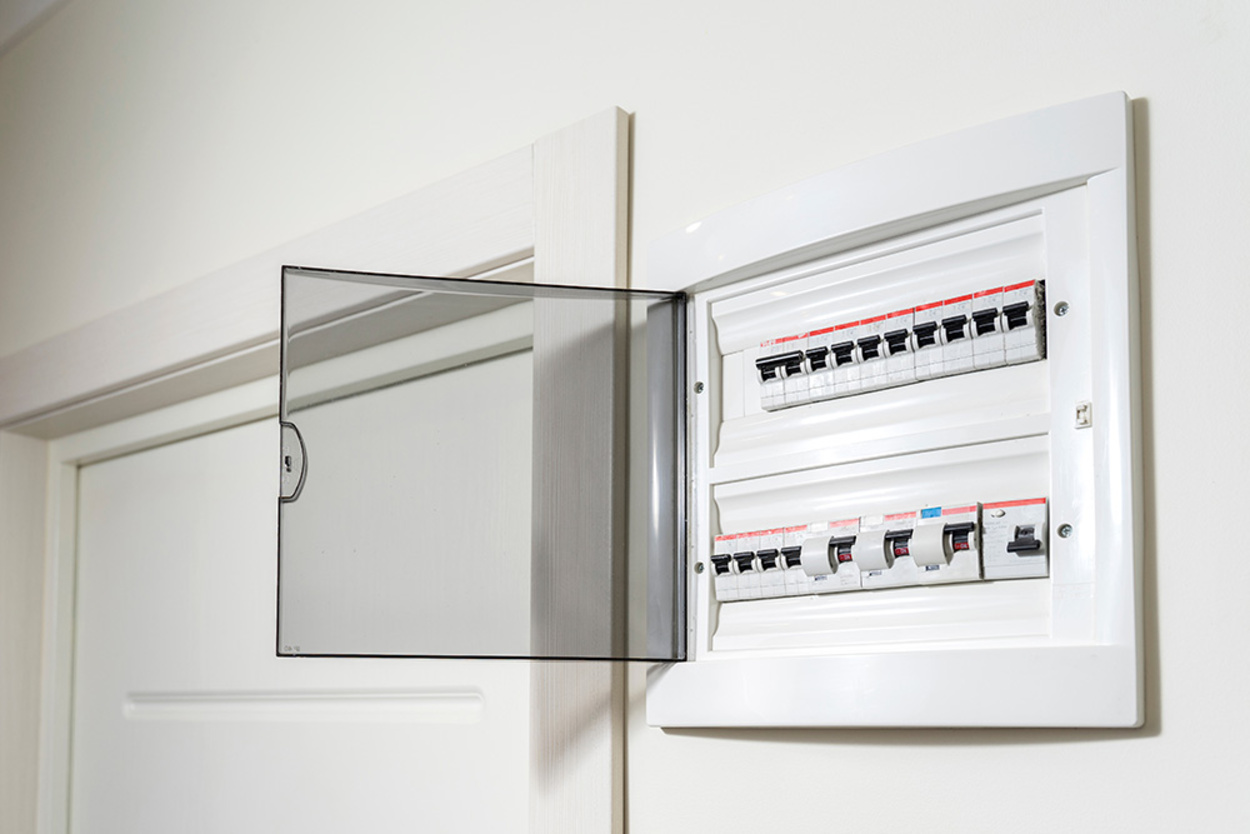 Über­spannungs­schutz bei P&H Elektrotechnik GmbH in Oberasbach